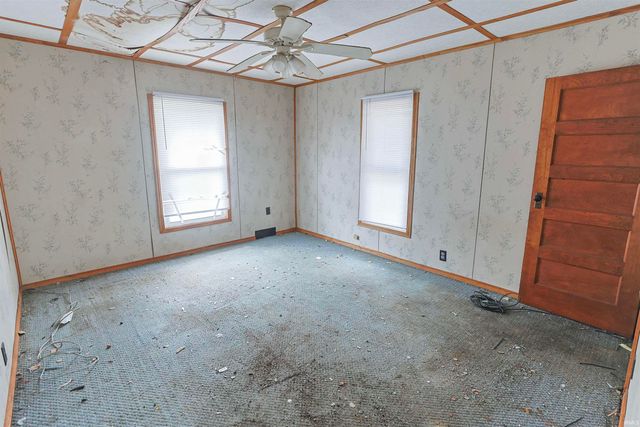 927 E Indiana Avenue, South Bend, IN 46613