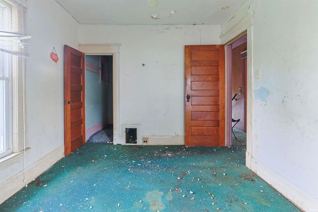 927 E Indiana Avenue, South Bend, IN 46613