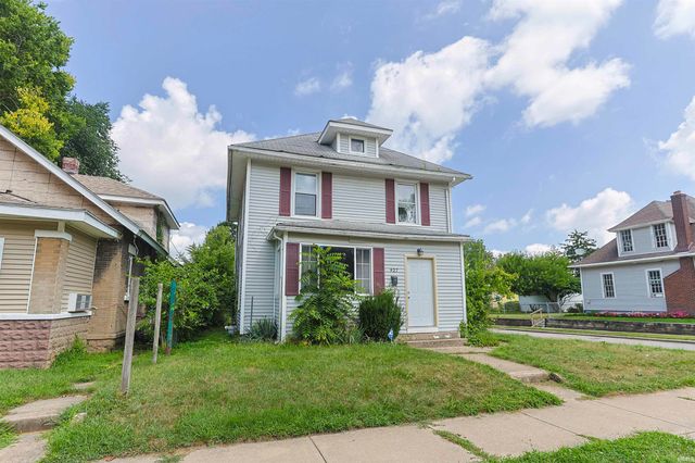 927 E Indiana Avenue, South Bend, IN 46613