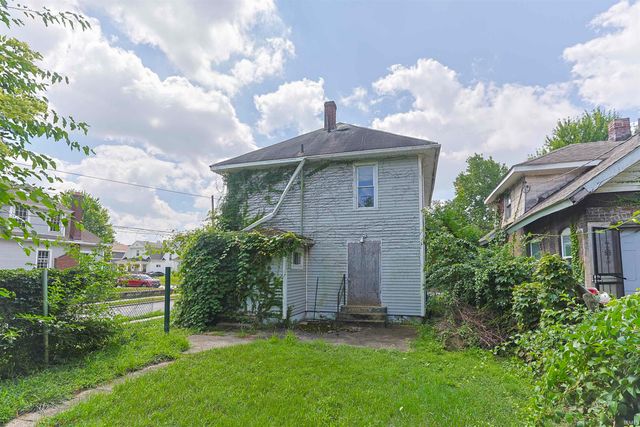 927 E Indiana Avenue, South Bend, IN 46613