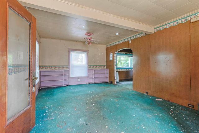 927 E Indiana Avenue, South Bend, IN 46613