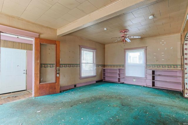 927 E Indiana Avenue, South Bend, IN 46613