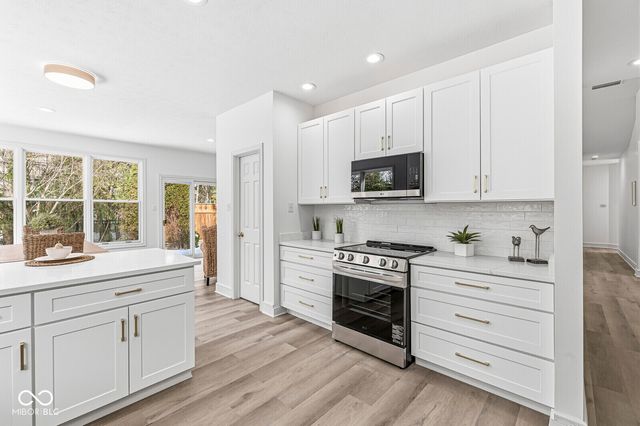 10380 Spring Highland Drive, Indianapolis, IN 46290