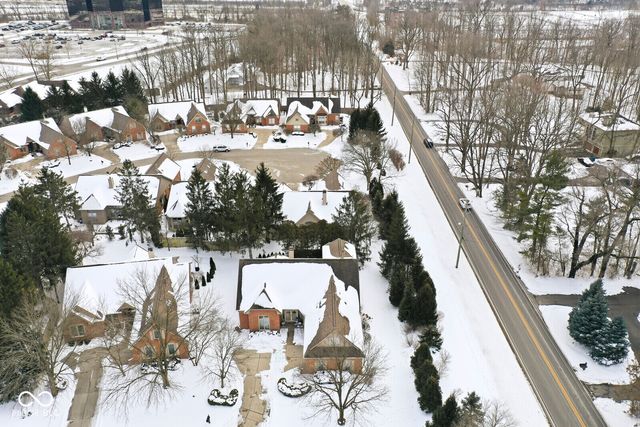 10380 Spring Highland Drive, Indianapolis, IN 46290