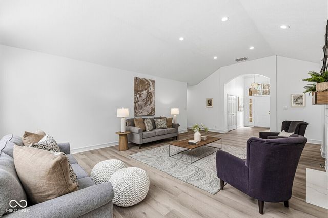 10380 Spring Highland Drive, Indianapolis, IN 46290