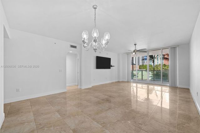 3340 NE 190th St 403, Aventura, FL 33180