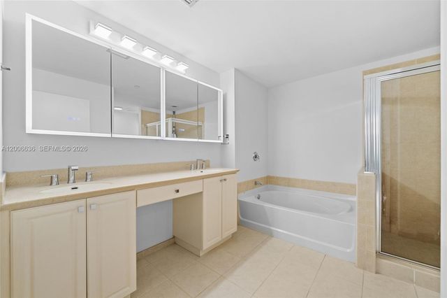 3340 NE 190th St 403, Aventura, FL 33180