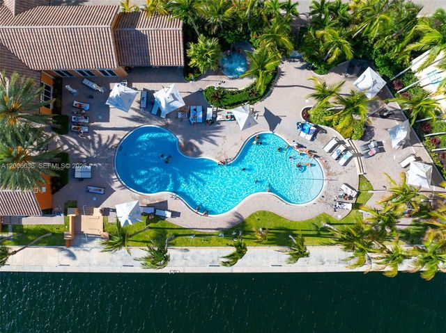 3340 NE 190th St 403, Aventura, FL 33180