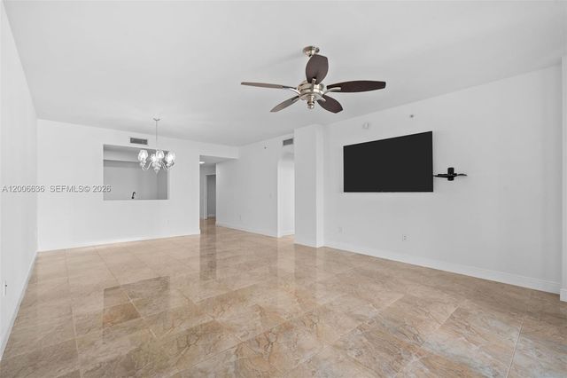 3340 NE 190th St 403, Aventura, FL 33180