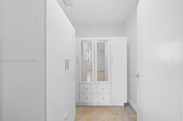 3340 NE 190th St 403, Aventura, FL 33180