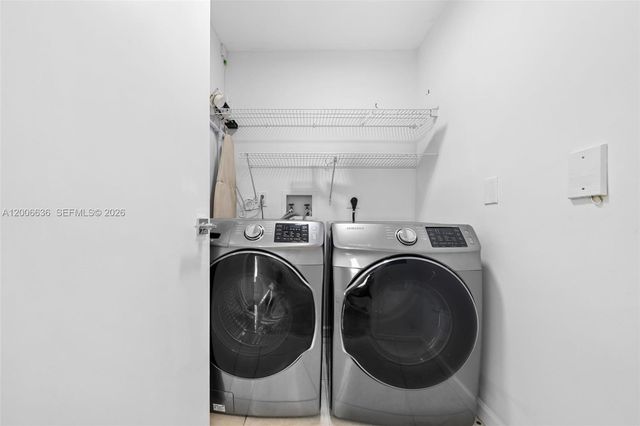 3340 NE 190th St 403, Aventura, FL 33180