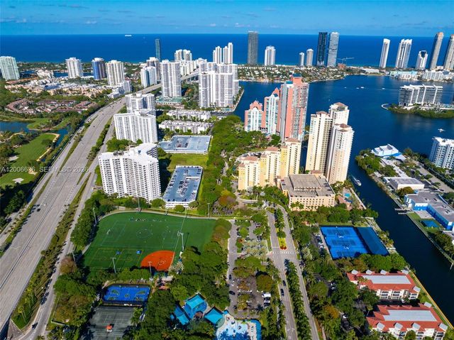 3340 NE 190th St 403, Aventura, FL 33180