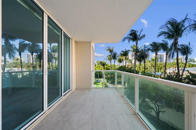 3340 NE 190th St 403, Aventura, FL 33180