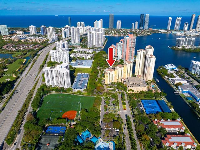 3340 NE 190th St 403, Aventura, FL 33180