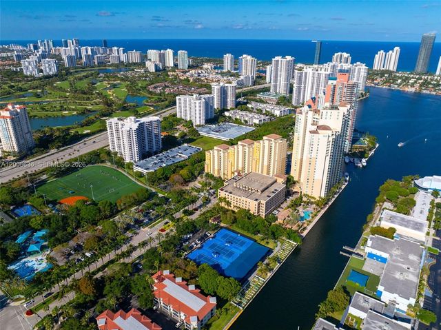 3340 NE 190th St 403, Aventura, FL 33180