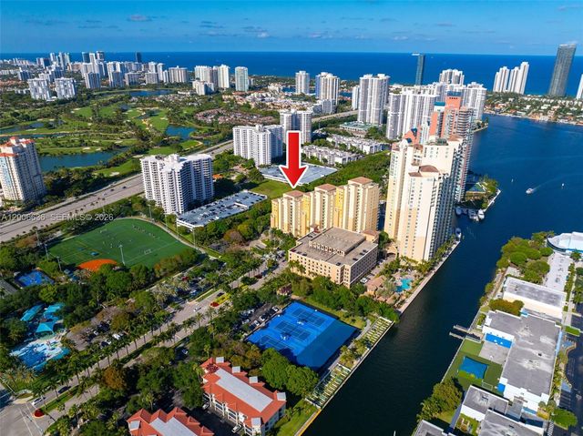 3340 NE 190th St 403, Aventura, FL 33180