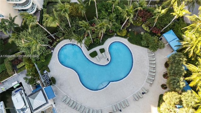 3340 NE 190th St 403, Aventura, FL 33180