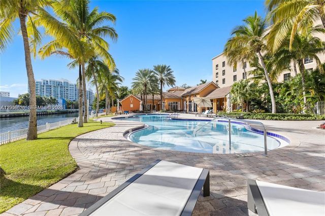 3340 NE 190th St 403, Aventura, FL 33180