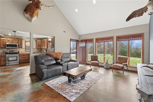 11338 Deer Haven Lane, Excelsior Springs, MO 64024