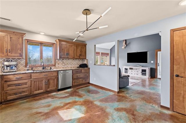 11338 Deer Haven Lane, Excelsior Springs, MO 64024