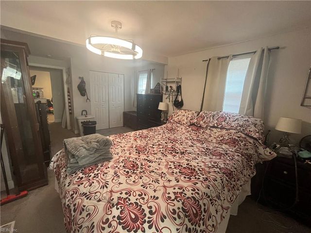 9 Suburban Pkwy, Hampton, VA 23661