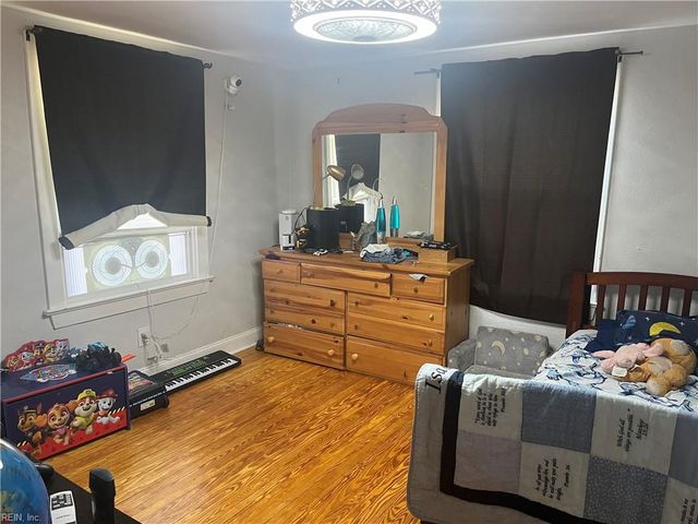 9 Suburban Pkwy, Hampton, VA 23661