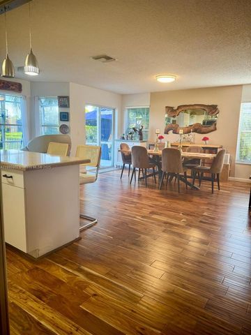 18249 SW 3rd St, Pembroke Pines, FL 33029