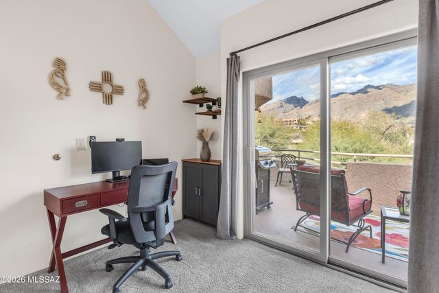 5675 N Camino Esplendora Apt 3214, Tucson, AZ 85718