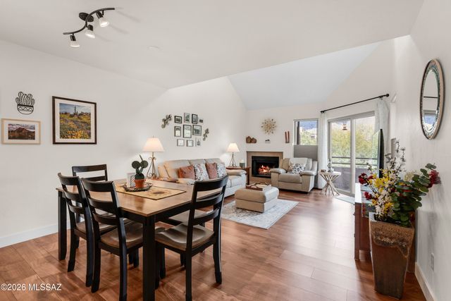 5675 N Camino Esplendora Apt 3214, Tucson, AZ 85718