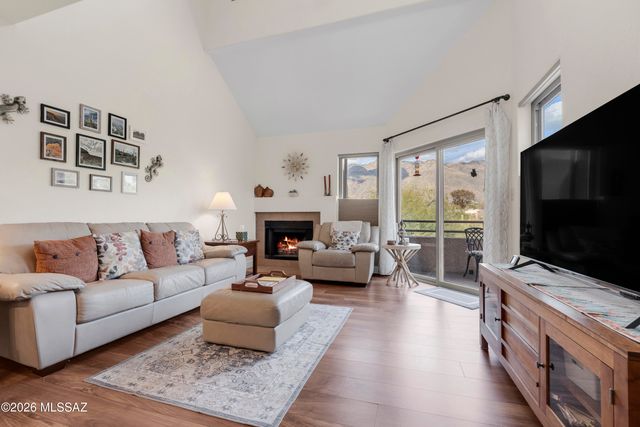 5675 N Camino Esplendora Apt 3214, Tucson, AZ 85718