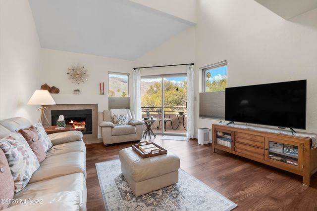 5675 N Camino Esplendora Apt 3214, Tucson, AZ 85718