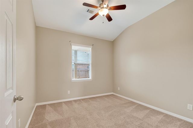 3226 W Trail Drive, Pearland, TX 77584