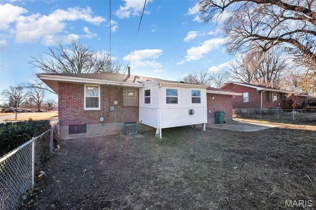 1201 Ensley, St Louis, MO 63137