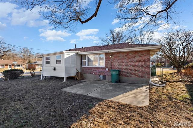 1201 Ensley, St Louis, MO 63137