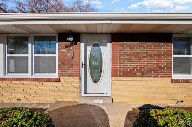 1201 Ensley, St Louis, MO 63137