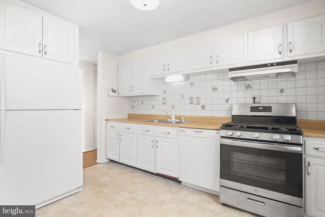 5068 MACNAMARA DR, Fredericksburg, VA 22407