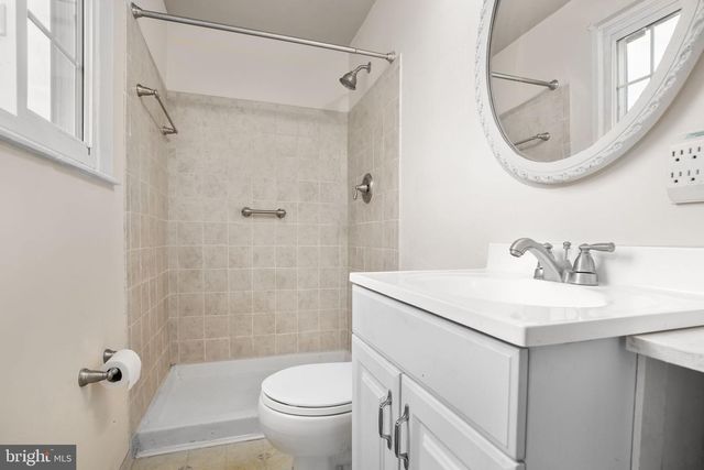 5068 MACNAMARA DR, Fredericksburg, VA 22407