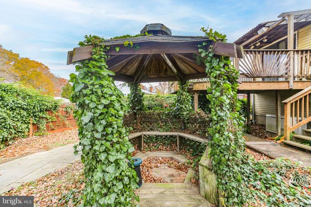 5068 MACNAMARA DR, Fredericksburg, VA 22407