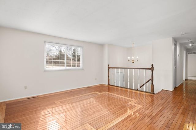 5068 MACNAMARA DR, Fredericksburg, VA 22407