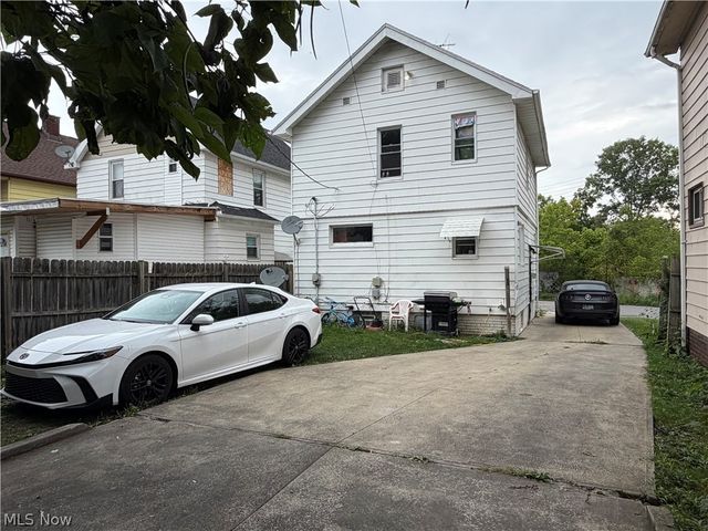 3482 W 88th Street, Cleveland, OH 44102