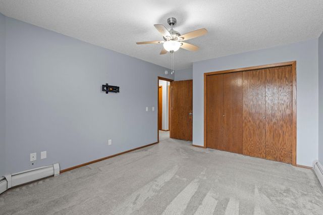 14847 Endicott Way 107, Apple Valley, MN 55124