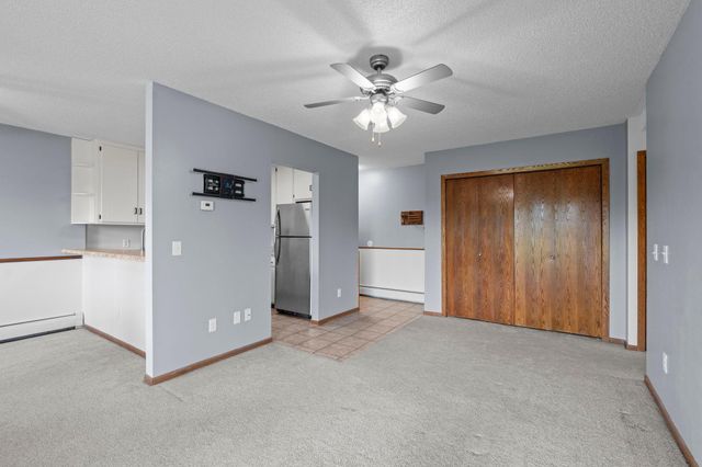 14847 Endicott Way 107, Apple Valley, MN 55124