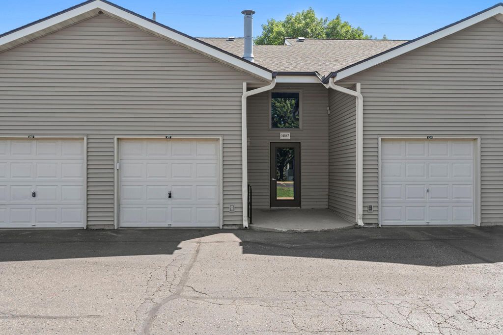 14847 Endicott Way 107, Apple Valley, MN 55124