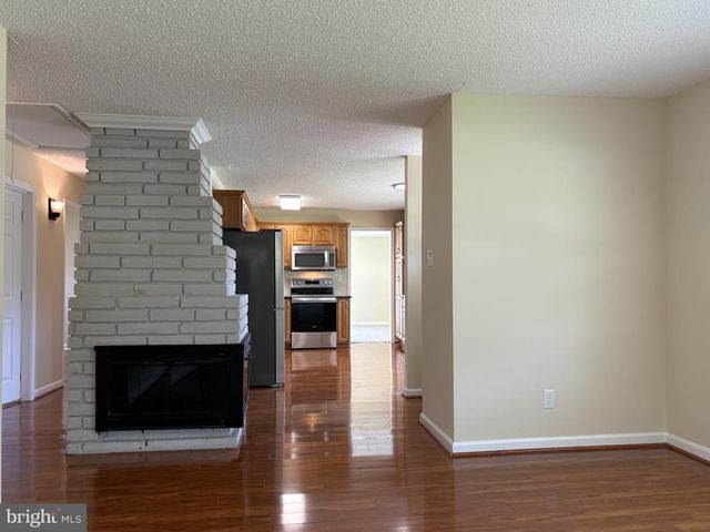 52 CHAUCER DR, Newark, DE 19713