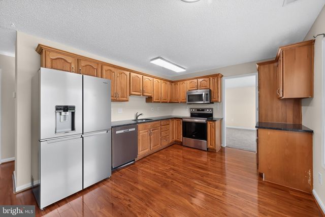 52 CHAUCER DR, Newark, DE 19713