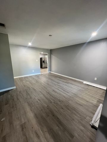 2419 N Prairie Creek Road, Dallas, TX 75227