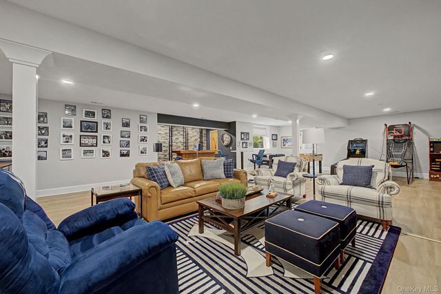 40 Hamilton Drive, Chappaqua, NY 10514