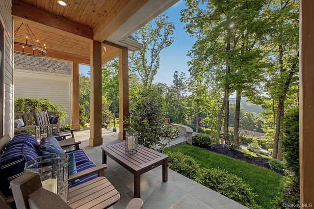 40 Hamilton Drive, Chappaqua, NY 10514