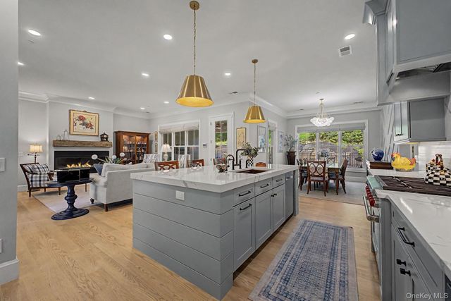 40 Hamilton Drive, Chappaqua, NY 10514