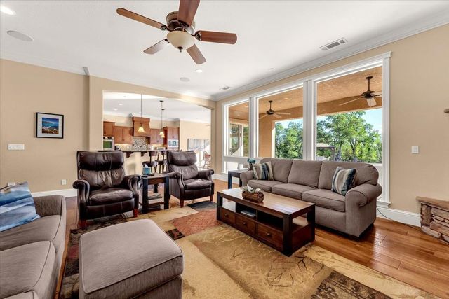 16280 Canto de las Lupine Dr, Redding, CA 96001